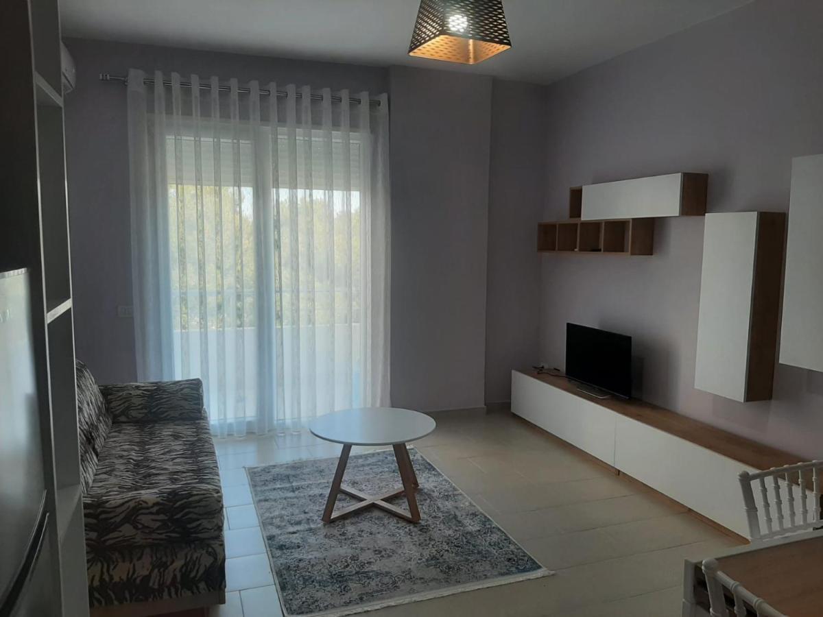 Linda'S Apartment Vlore Luaran gambar